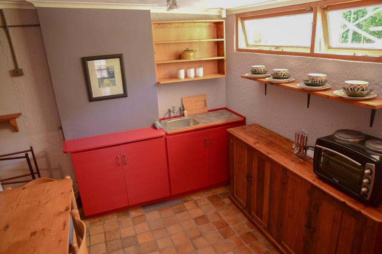 On Pinewood Guest House Cape Town Eksteriør bilde