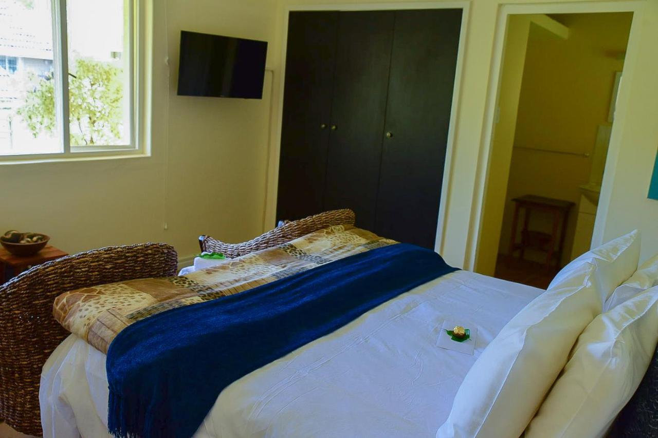 On Pinewood Guest House Cape Town Eksteriør bilde